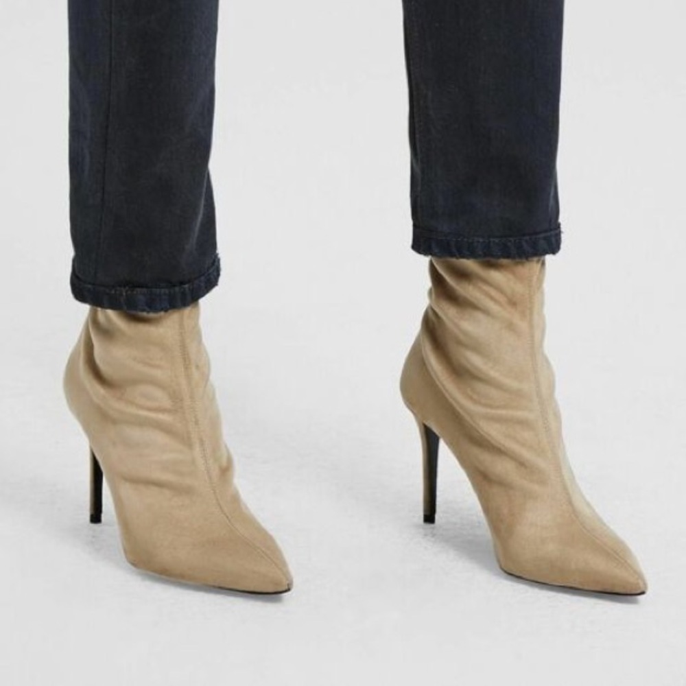 Theory Women's Natural Faux Suede Sock Boots Bootie Sz 37 Nude